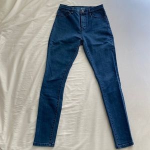 BDG High Rise Twig Jeans in Size 26